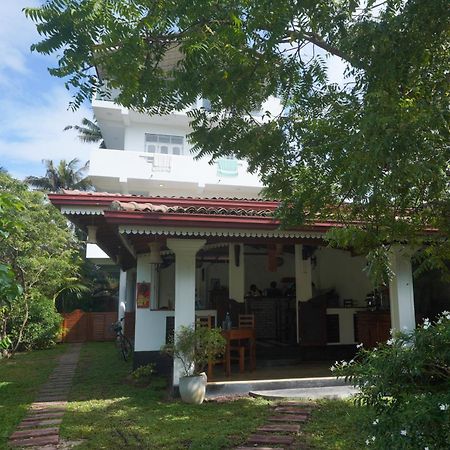Bed and Breakfast Casa Tharin Madiha à Matara Extérieur photo