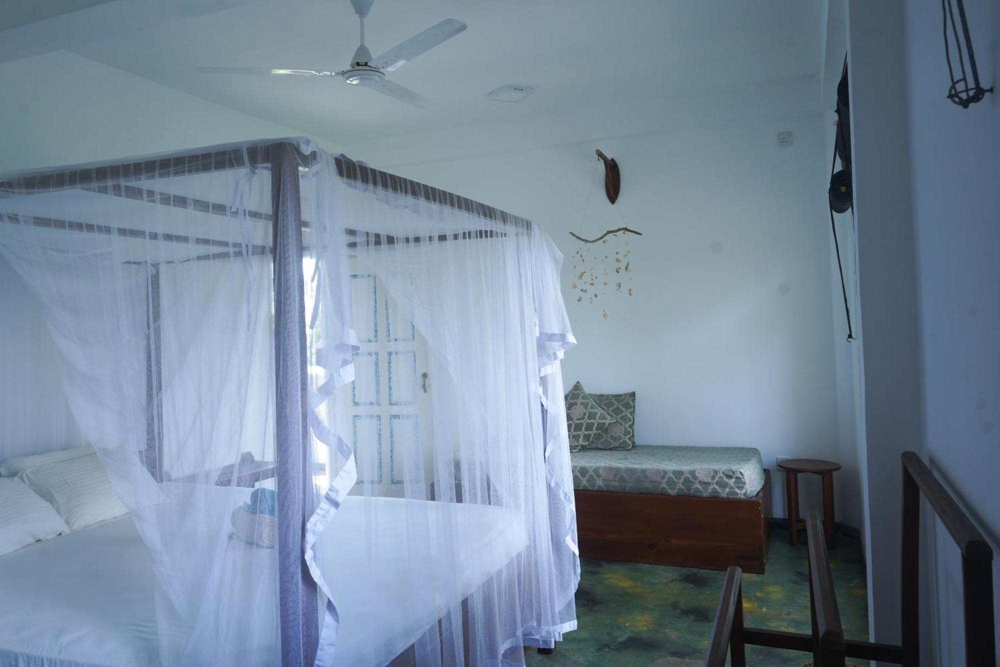 Bed and Breakfast Casa Tharin Madiha à Matara Extérieur photo