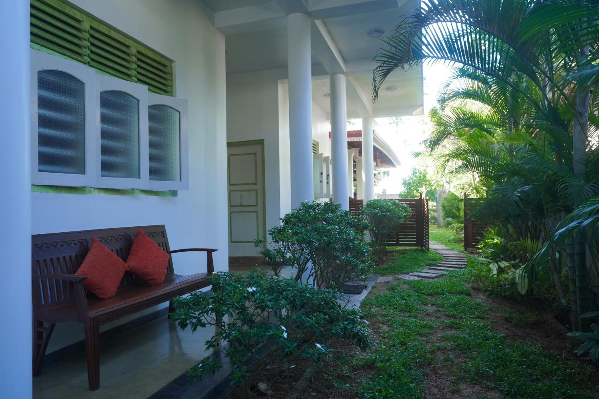 Bed and Breakfast Casa Tharin Madiha à Matara Extérieur photo