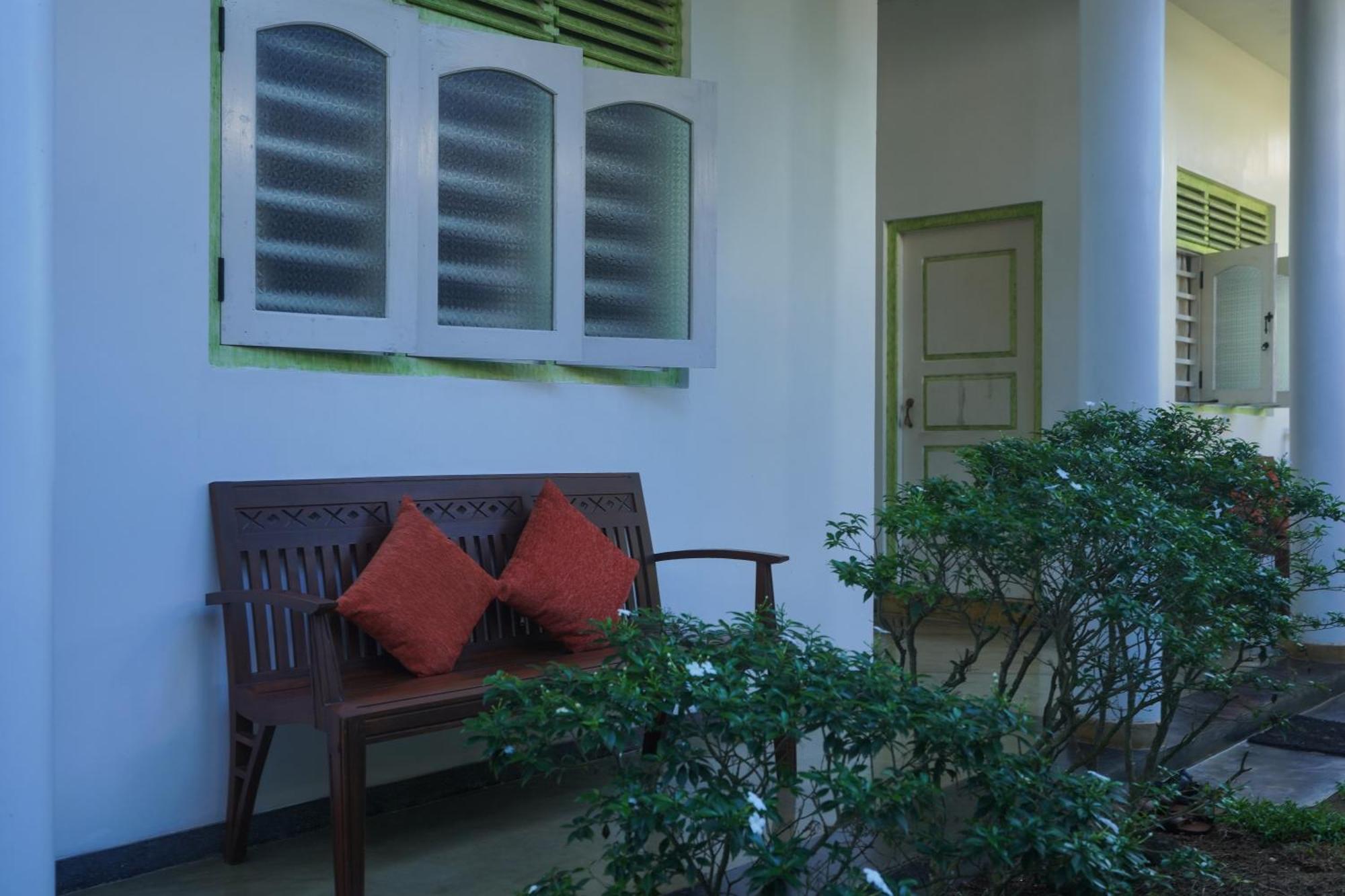 Bed and Breakfast Casa Tharin Madiha à Matara Extérieur photo